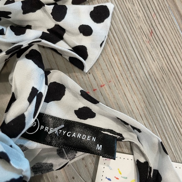 NWT Black and White Maxi Halter Dress Size Medium - Picture 2 of 2